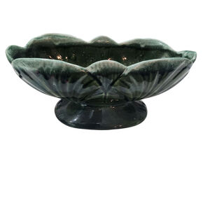 McCoy Vintage Pottery . Large Green Drip Shell Pattern. Excellent Condition